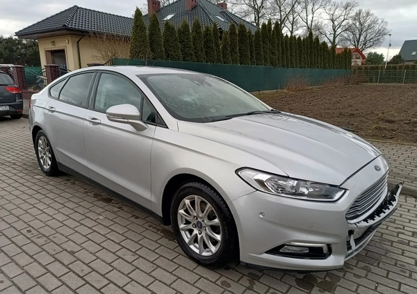 Ford Mondeo cena 28900 przebieg: 140000, rok produkcji 2018 z Nysa małe 667